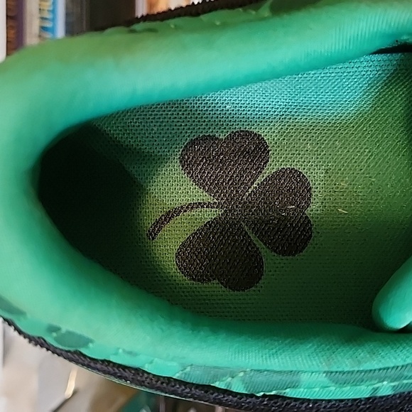 Saucony Limited Edition St. Patricks Day Kinvara Running Shoes Women 9.5 - Picture 7 of 9